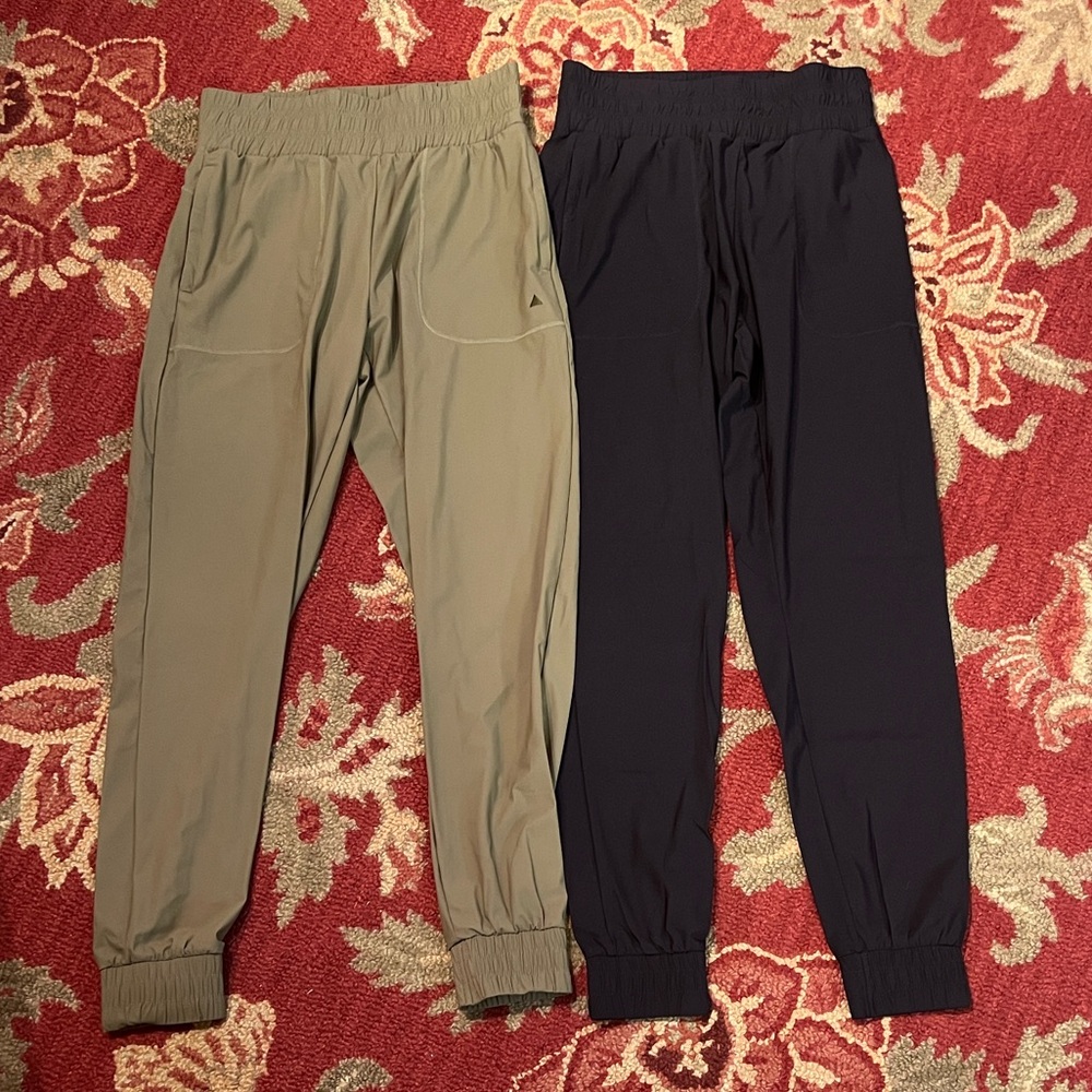 Vitality Swift Jogger Set, Black and Olive Green, Women's Size Small